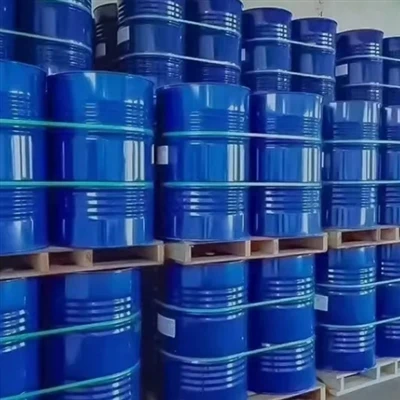 Ki jan yo san danje magazen ak transpòte 1,4-dimethylbenzene (CAS 106-42-3)?